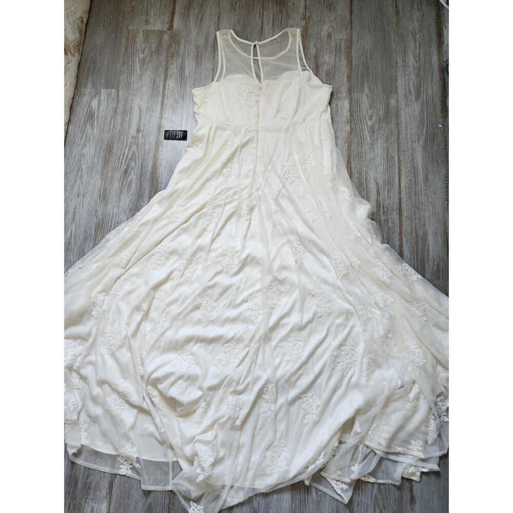 NWT Torrid Ivory Lace Dress  14 Sleeveless Special Occasion Floral Mesh Overlay - Picture 12 of 13
